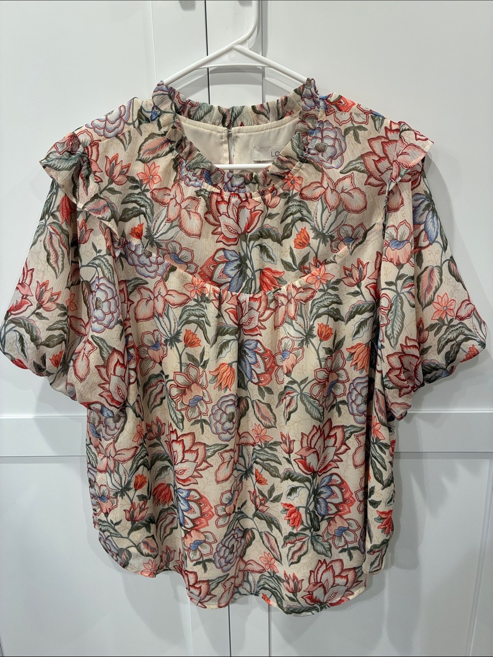 LOFT Cream Floral Ruffle-Neck Short Sleeve Blouse